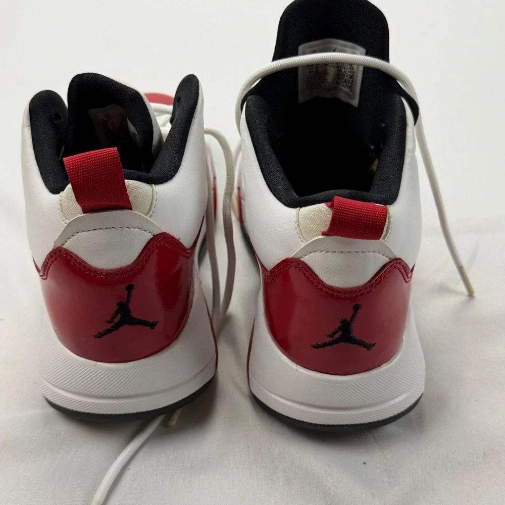 Jordan Air 200E Sneakers Boys 5.5Y Red White Patent Leather CD6123-106